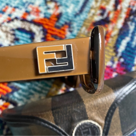 SOLD Vintage 90’s Fendi Sunglasses Sunnies Shades with Case - Picture 5 of 10